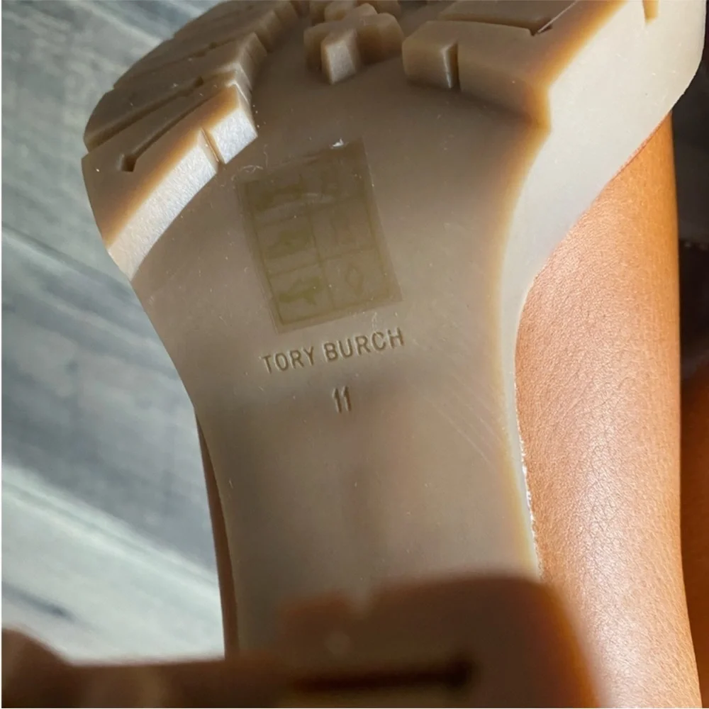 Tory Burch Lug 70MM Bootie Size 11 Leather Blanched Almond Brown Camel Tan NEW